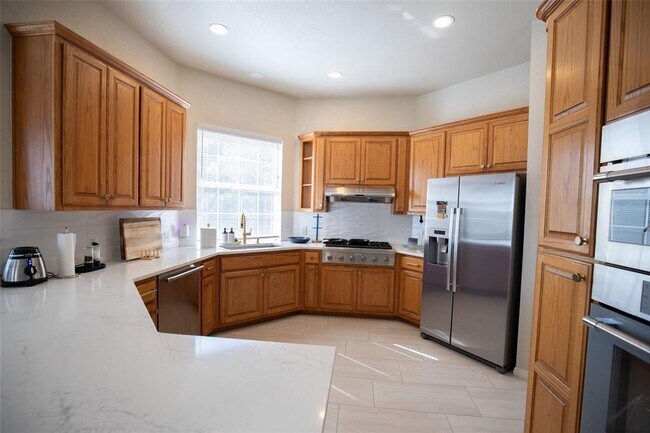 Building Photo - 9920 Spicewood Mesa