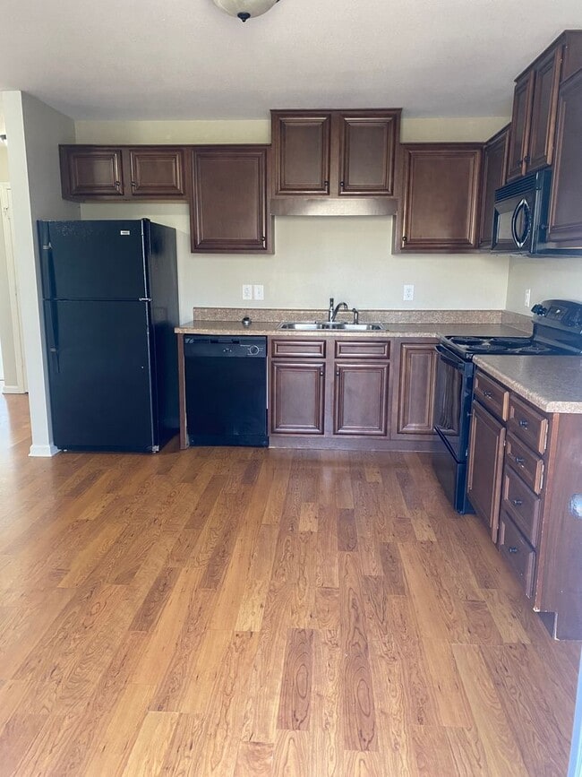 Building Photo - Welcome Home!!!