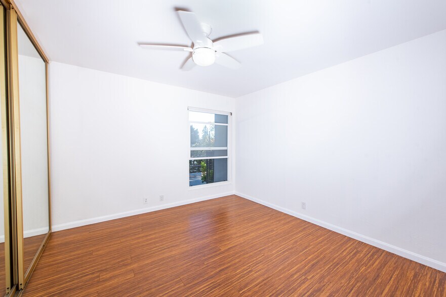 Bedroom - 150 Pearl St
