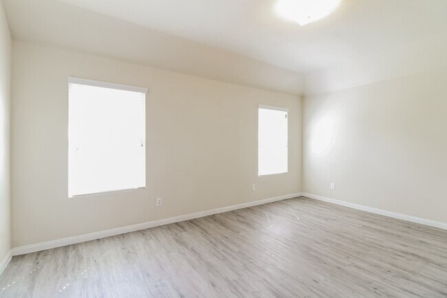 Building Photo - 6301 Hogue St
