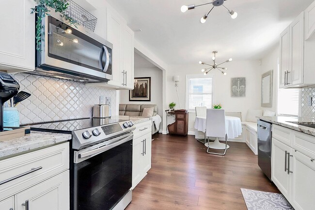 Building Photo - 2016 Brewton Dr