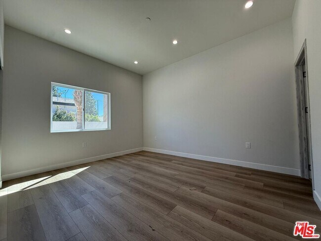 Building Photo - 15830 1/2 Blackhawk St