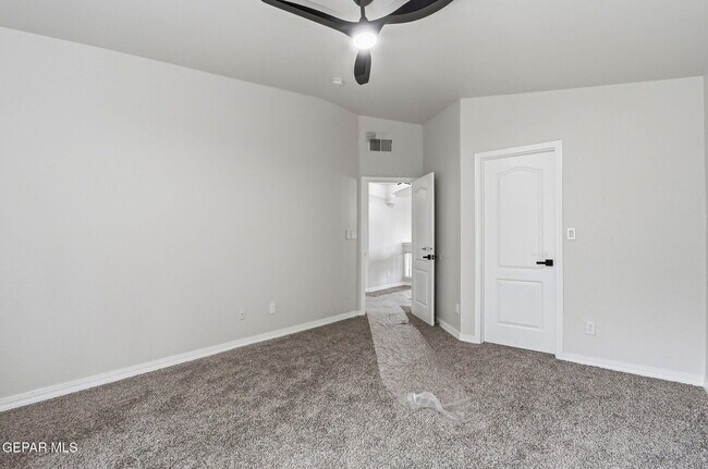 Building Photo - 3121 Tierra Paola Ln
