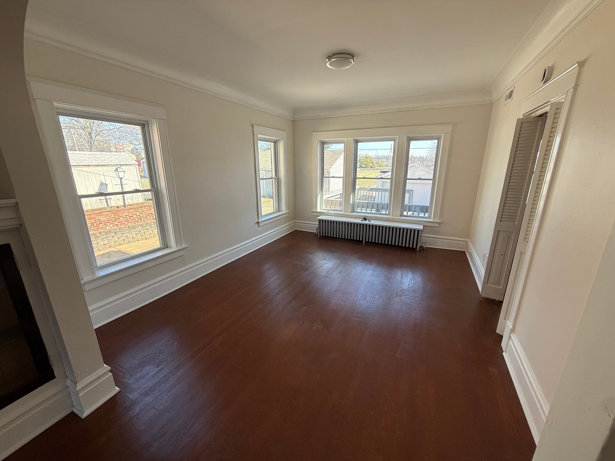 Large dining room off kitchen - 3068 Bellerive Dr
