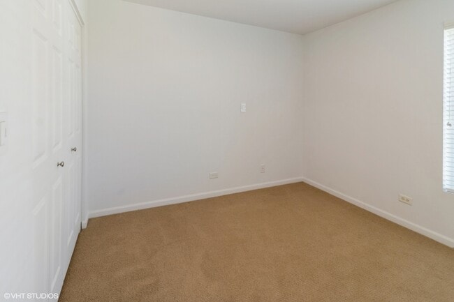 Building Photo - 2224 S Crambourne Way