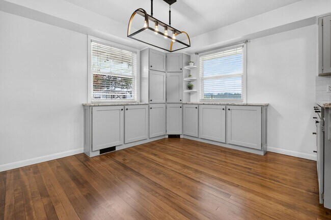 Building Photo - Stunning 4 bed + office, 4 bath rental home in Damascus!