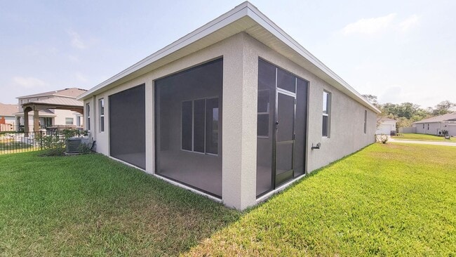 Building Photo - 16465 Woodside Gln