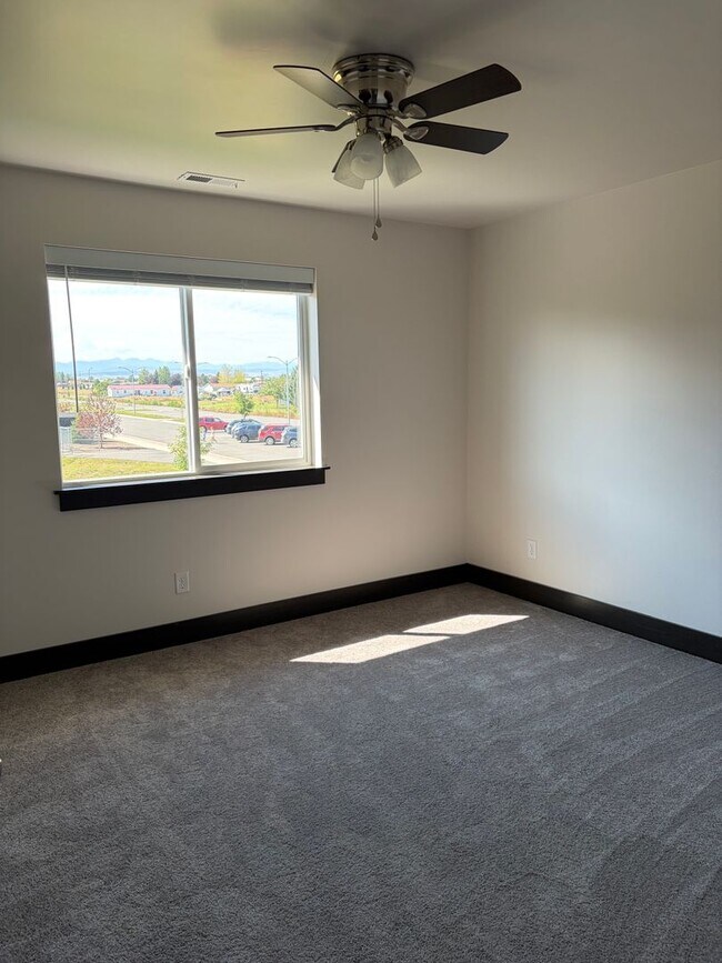 Building Photo - 2018 Windjammer Wy