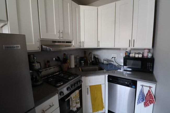 Building Photo - 409 S 9th St