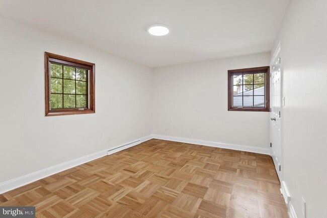Building Photo - 2106 Largo Rd