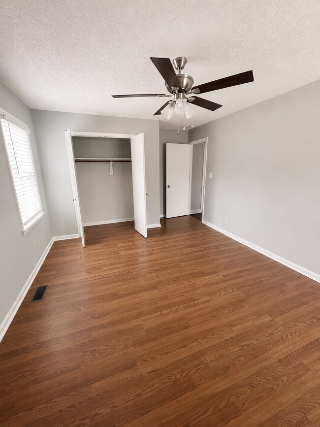 Building Photo - 101 Bayview Cir