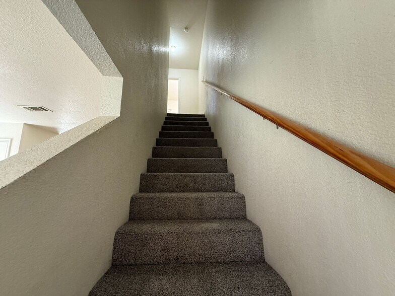 Building Photo - 4004 Doraine Ct