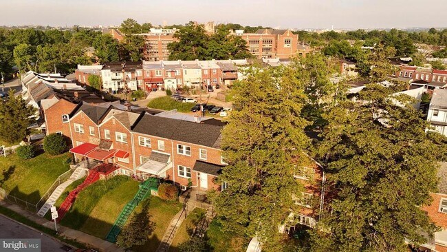 Building Photo - 41 N Kossuth St