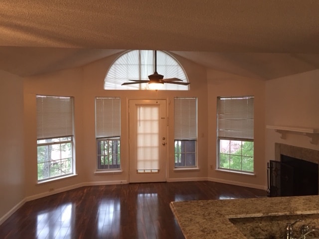 Living Room - 1112 Sandy Ln Dr
