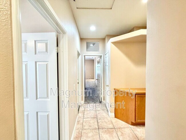Building Photo - 37961 Veranda Way