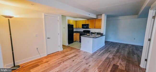 Building Photo - 1425 4th St SW