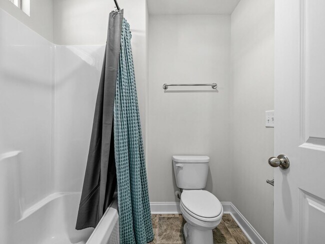 Building Photo - Towne Pointe Community