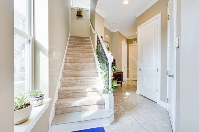 Building Photo - Welcome to Coastal Living at its Finest!