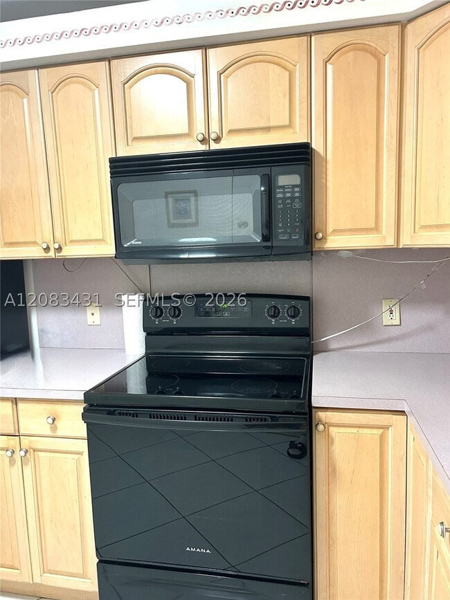 Building Photo - 3800 S Ocean Dr