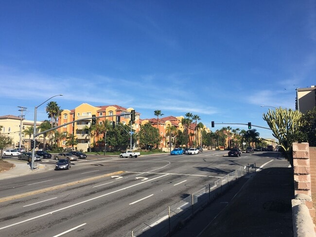 Building Photo - Huge 2 story 8 bed room Home: a hop and a skip from SDSU!  You will never be late to class!