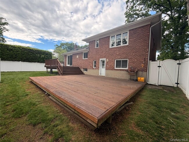 Building Photo - 748 Leslie Ln