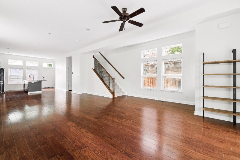 Building Photo - 2138 W 41st St
