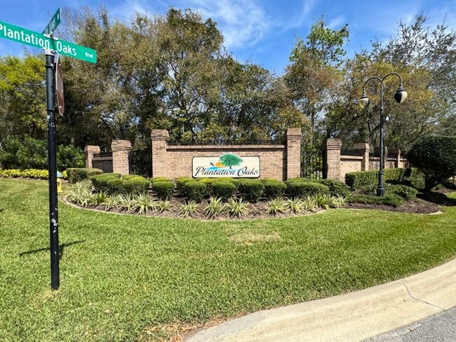 Building Photo - 2/2 in Plantation Oaks