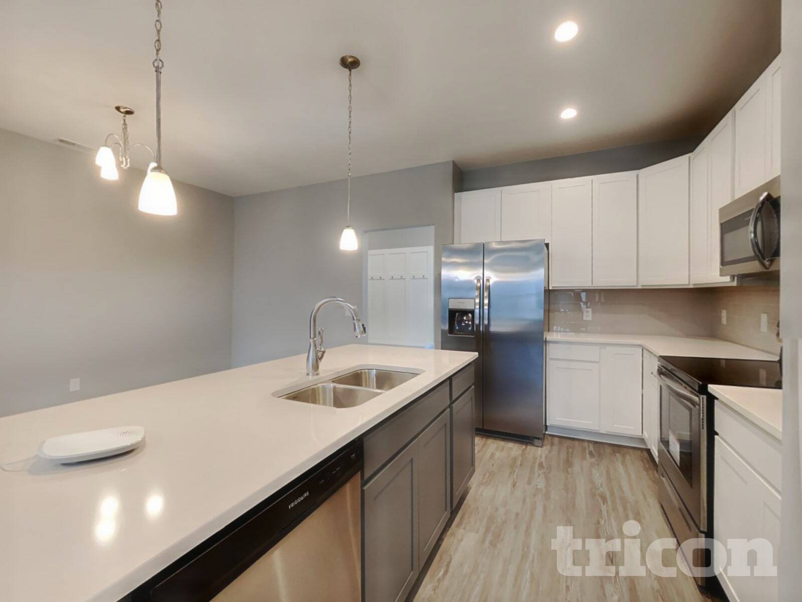 Building Photo - 303 Thomas Point Dr