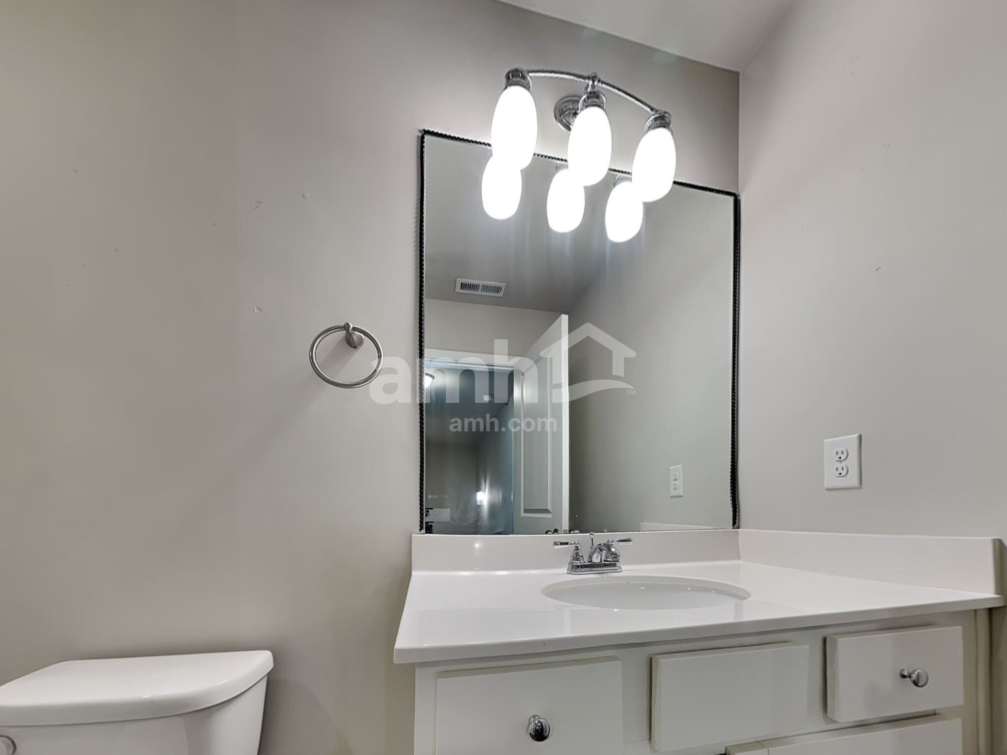 Building Photo - 218 Omega Ct