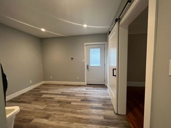 Building Photo - 3226 Fernside Blvd