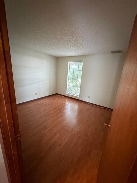 Bedroom (view from hallway) - 2609 Hillsdale Ave