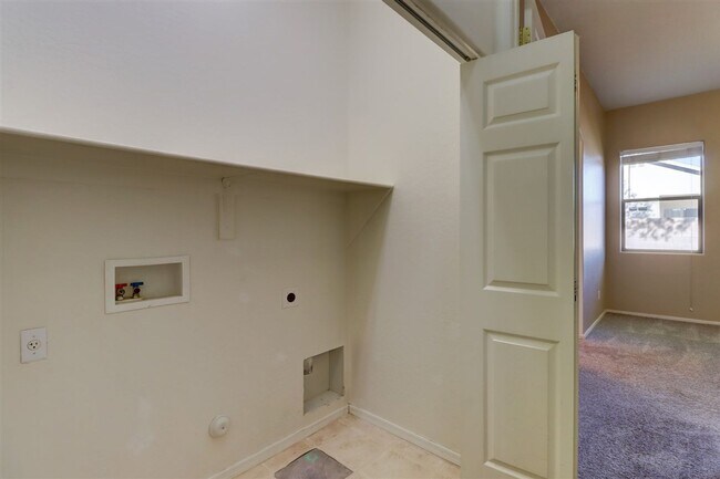 Building Photo - 3 bed, 2 bath Granville Home for Rent!