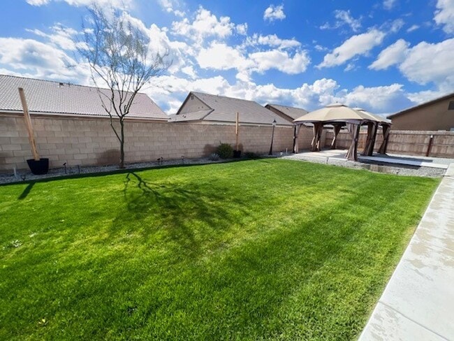 Building Photo - Coming Soon!