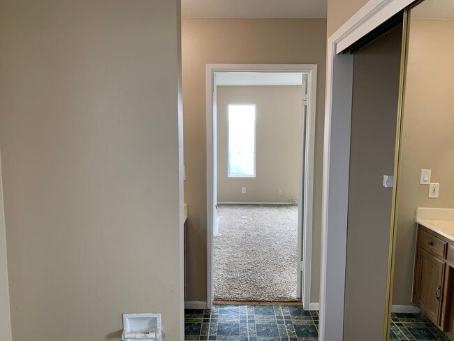 Building Photo - 2-Bedroom Home with Balcony in Orcutt – Pe...