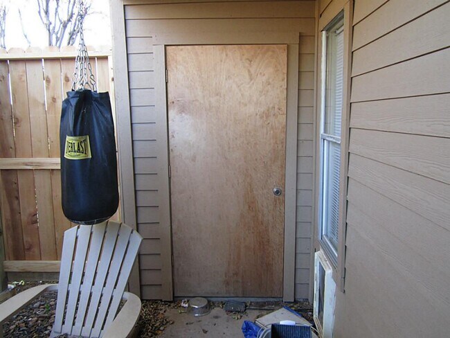 Building Photo - 10555 Turtlewood Ct