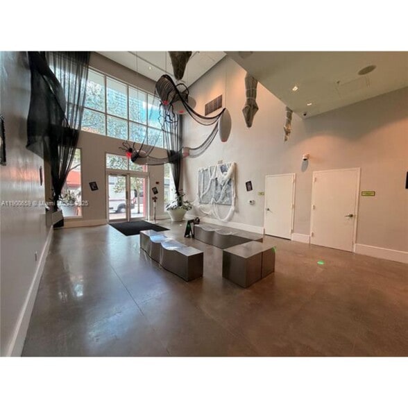 Building Photo - 133 NE 2nd Ave