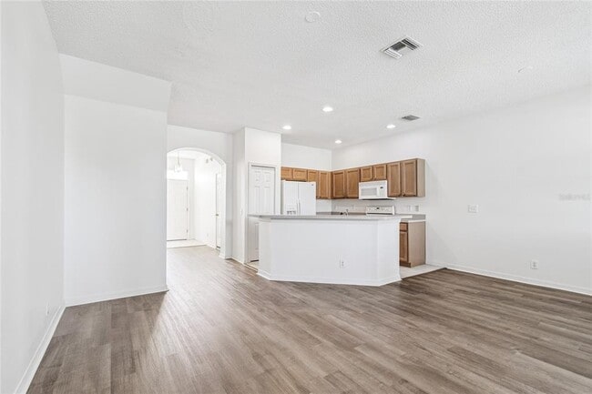 Building Photo - 571 Shoreham Ct NE