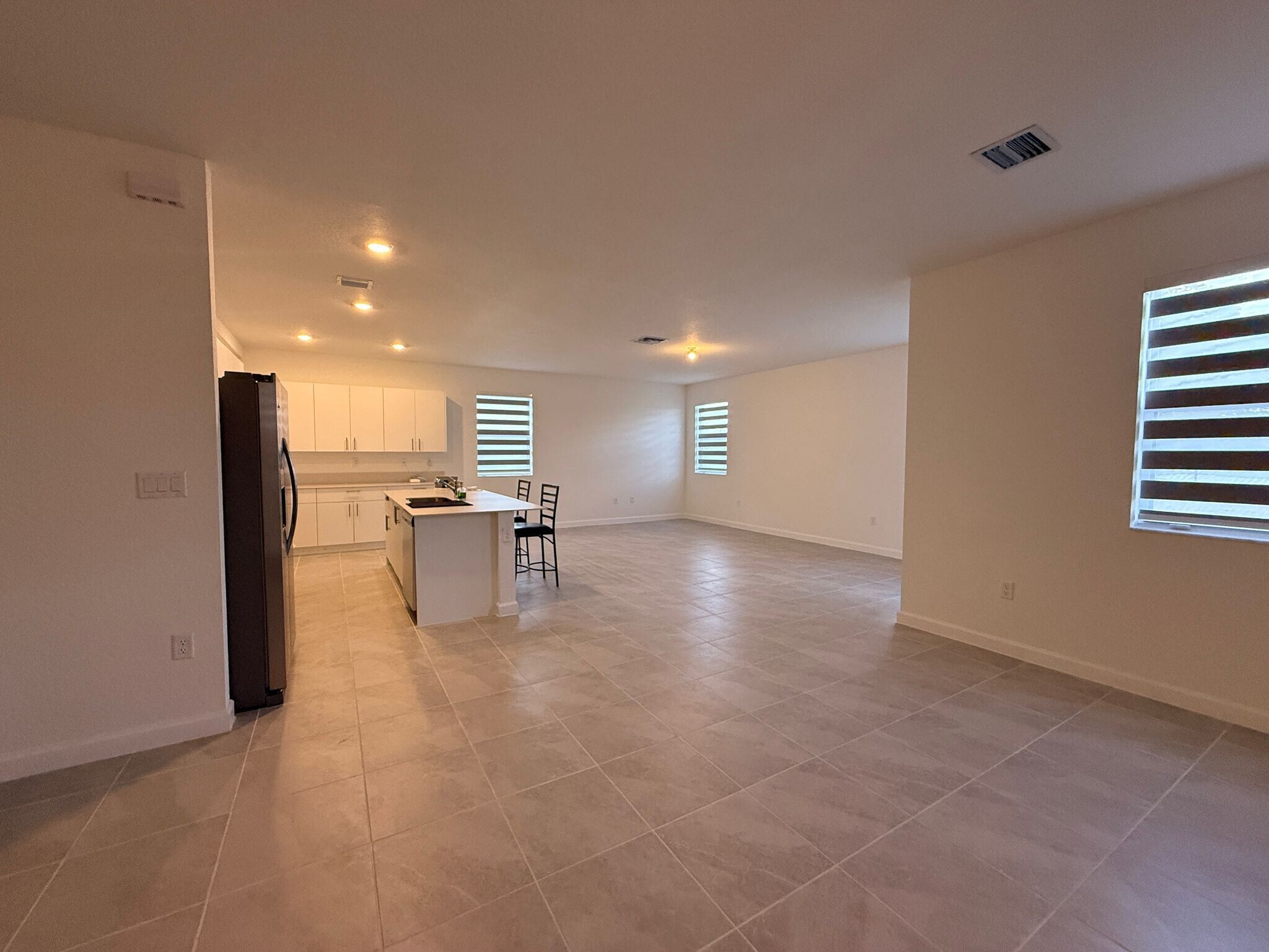 Building Photo - 2954 SE 23rd Ave