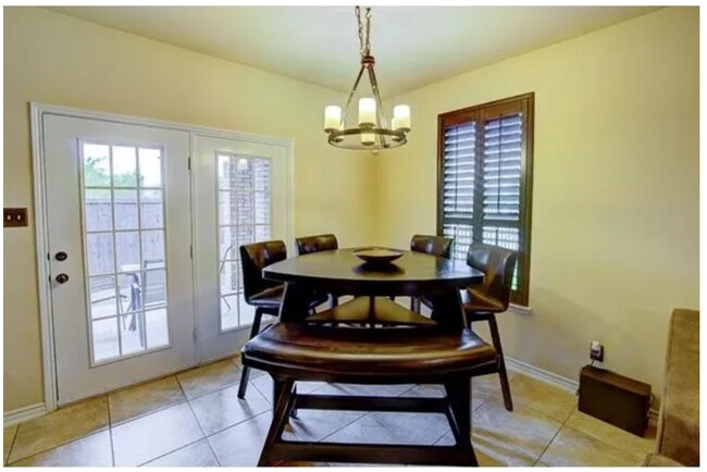 Building Photo - 5899 Clearwater Dr