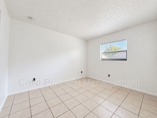 Building Photo - 3276 Split Willow Dr