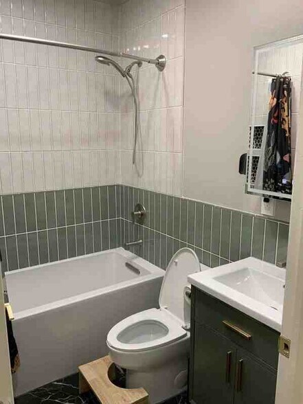 Building Photo - 1403 Bedford Ave