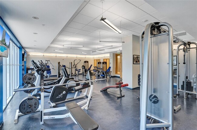 Amenities - 19400 Turnberry Way