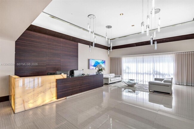 Building Photo - 16485 Collins Ave