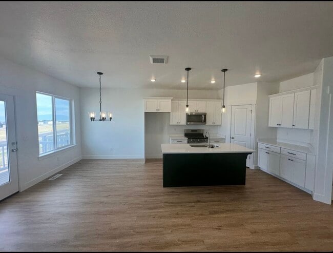 Building Photo - 2694 Blue Dawn Ln
