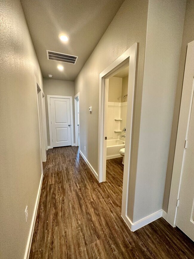 Building Photo - Available July 9th in Highly Desired Harve...
