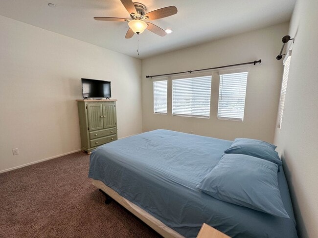 Building Photo - COMING SOON! * RARE OPPORTUNITY * SENIOR (55+) ROOM FOR RENT IN PRISTINE GATED COMMUNITY IN MENIFEE!