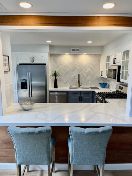 Building Photo - 5525 Scotts Valley Dr