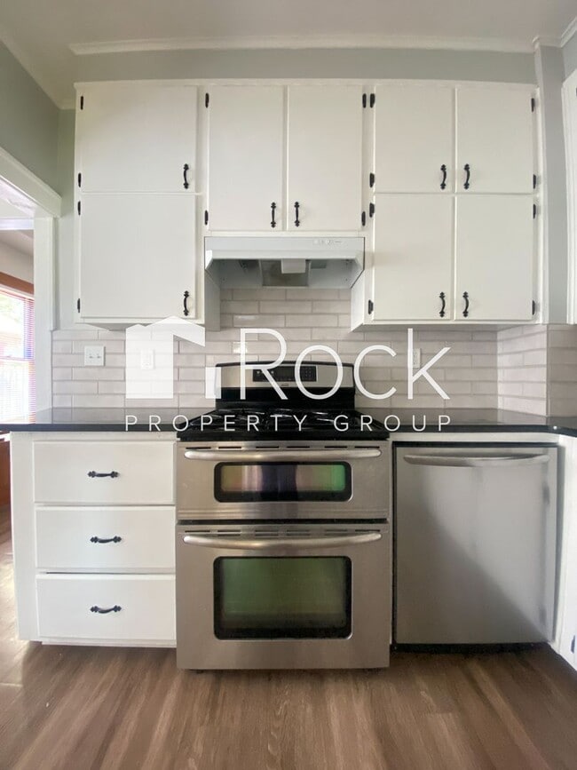 Building Photo - Remodeled 3 Bedroom Bungalow in OKC's Plaza District *Half Off 1st Month's Rent*