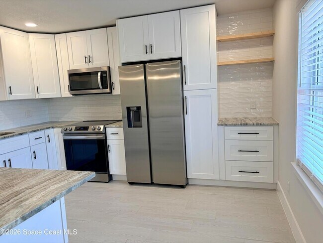 Building Photo - 909 S Colonial Ct