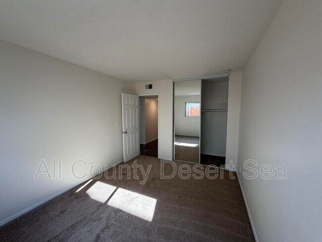 Building Photo - 1587 Coriander Dr